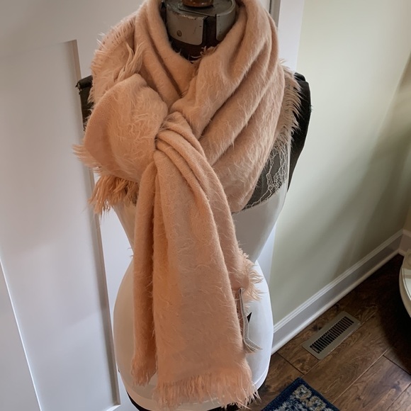 Soft pink blush fabric Forever 21 NWT extra large soft cozy one size fashion - Picture 10 of 12